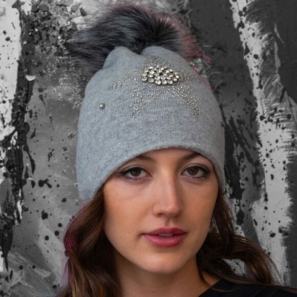 NWT New Adrienne Landau Gray Crystal Embellished Wool Star Pom Pom Hat/Beanie OS - Picture 2 of 7